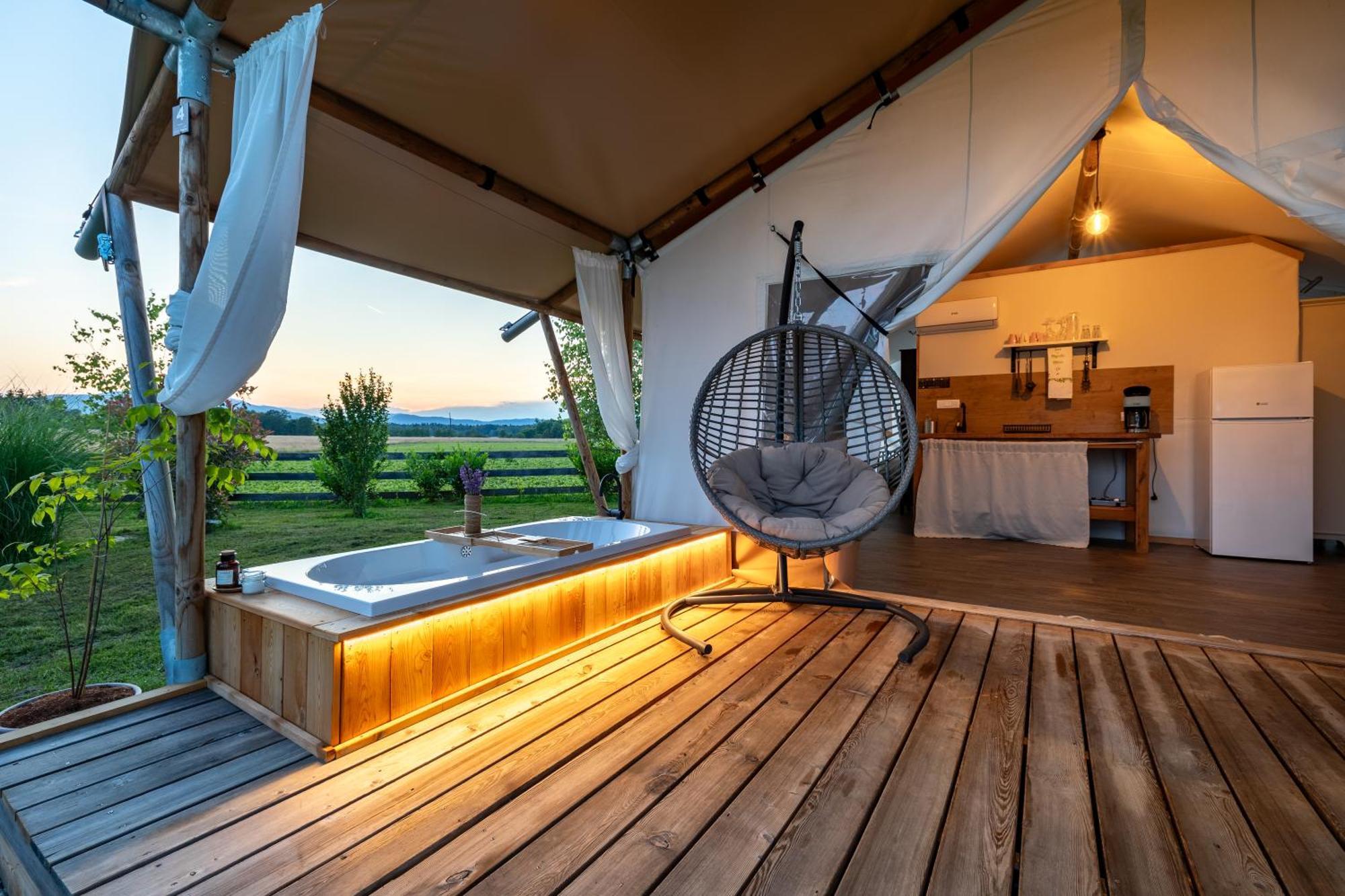 Glamping Kolpa Resort Gradac Exterior foto